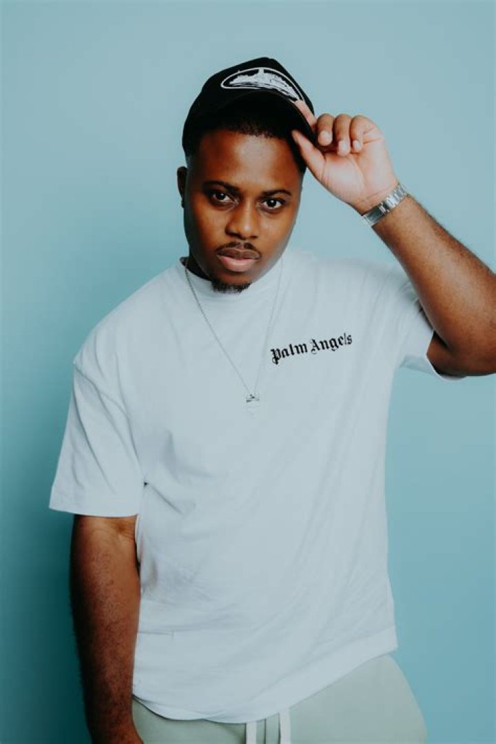 Sean Smith Releases His Brand New Single "Fire"