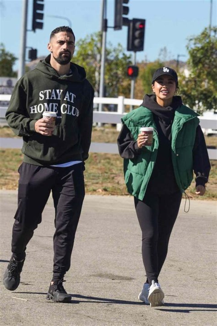 Sebastian Lletget Girlfriend: Meet Becky G