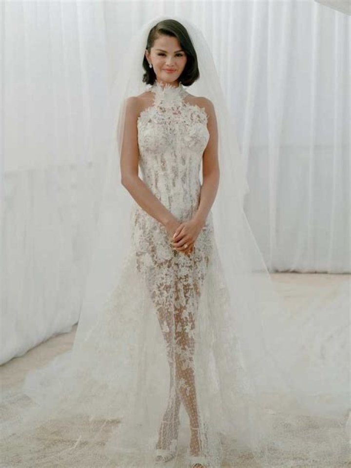 Selena's Hottest Peformances of 2015