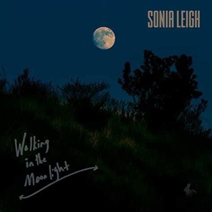 Sonia Leigh Releases Brand New Single "Walking In The Moonlight"