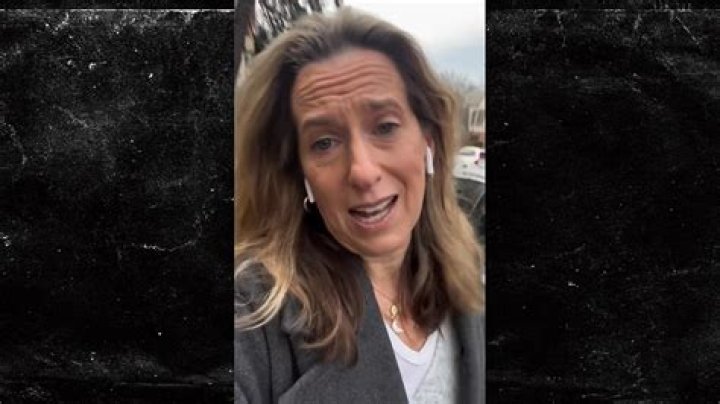 Fame | Suzanne Bass net worth and salary income estimation Jan, 2024