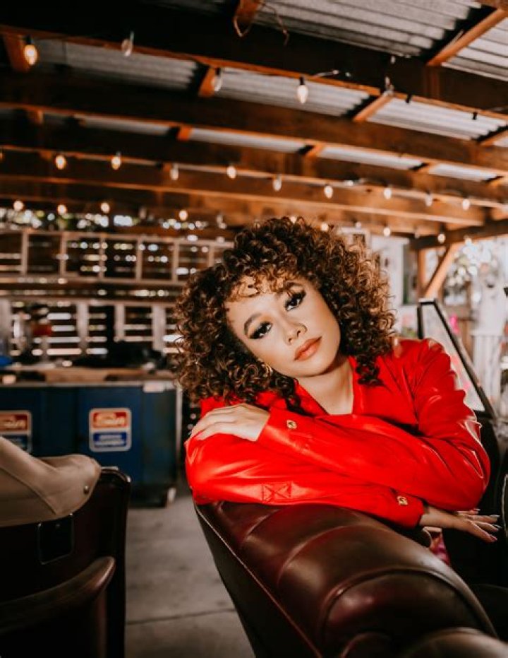 Talia Jackson's "19" is an Enthralling Coming of Age Story