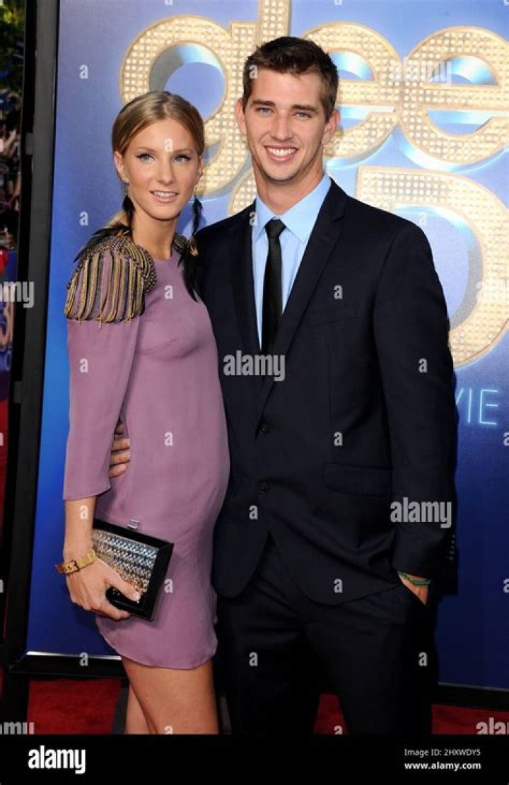 Taylor Hubbell- Wiki, Age, Ethnicity, Wife, Height, Net Worth, Career