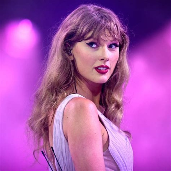 Taylor Swift Was A Shady Country Diva Before She Became America’s Sweetheart