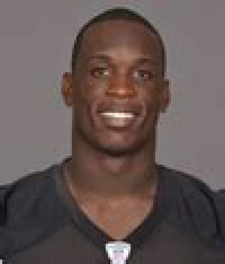 Know About Telvin Smith; Contract, Stats, Age, Wife, NFL, Salary, 2019