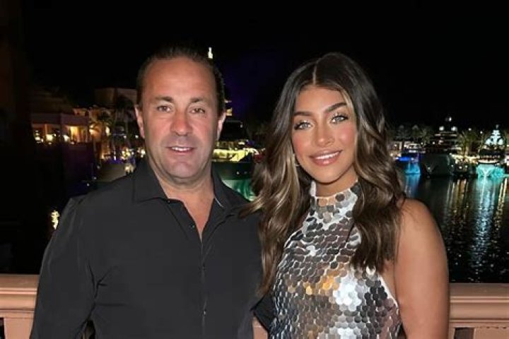Teresa Giudice Pregnant With Baby Number Five – RHONJ Star Spotted With Baby Bump After Joe Giudice Checks Into Prison