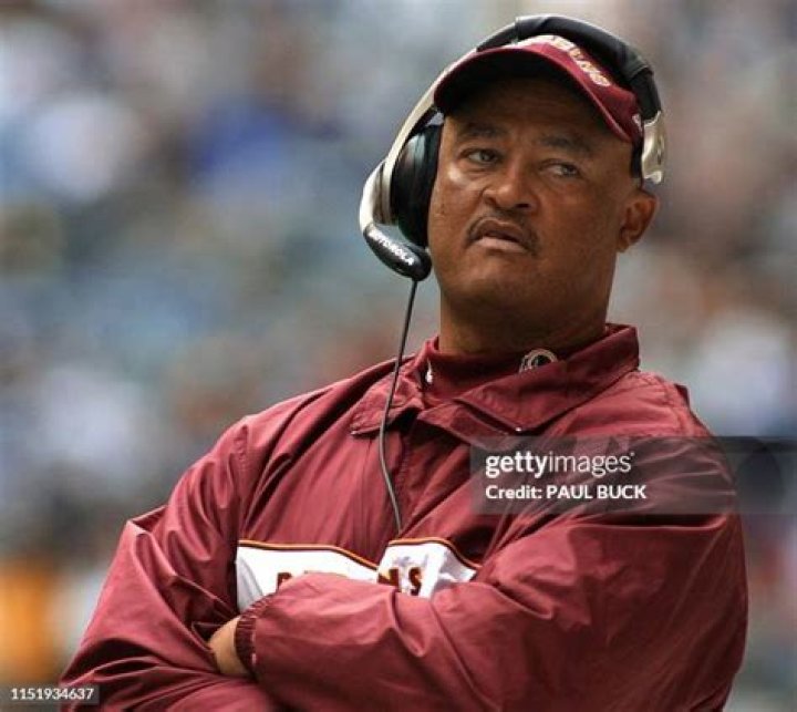 Fame | Terry Robiskie net worth and salary income estimation Apr, 2024