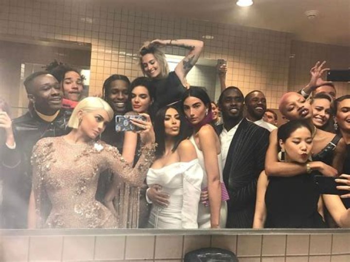 The best celebrity selfies of 2018 so far