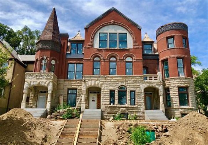 Three Movie Homes That Sold Recently for Reasonable Prices (and One That Didn’t)