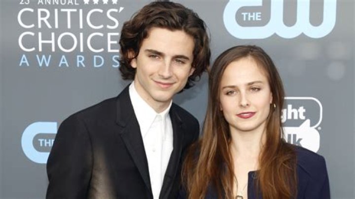 Timothee Chalamet's sister, Pauline Chalamet Biography: Age, Net Worth, Parents, Brother, Boyfriend, Height, Instagram, Wiki