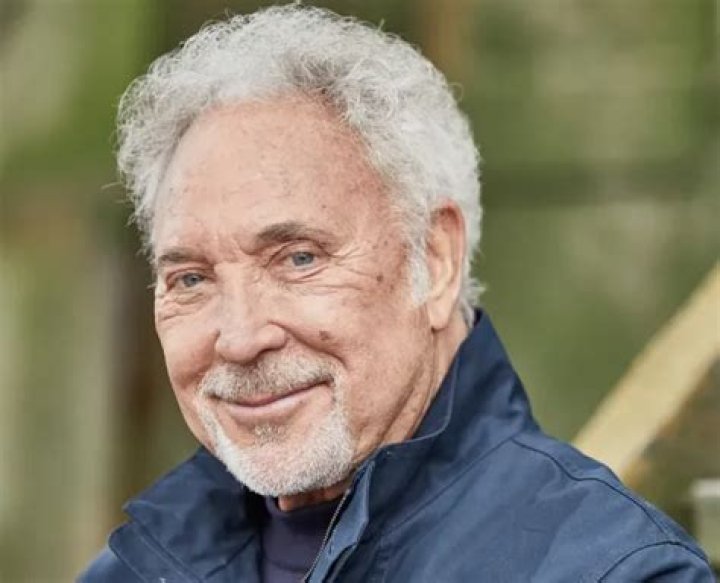 Tom Jones Age, Height, Weight