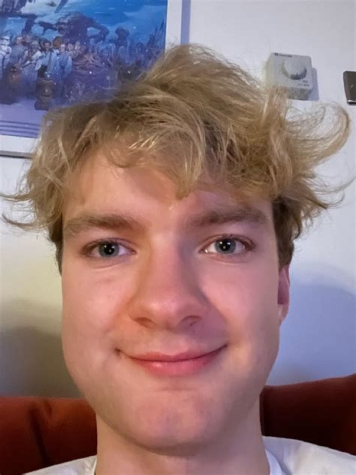 What is Tommy Sparandera's Snapchat?