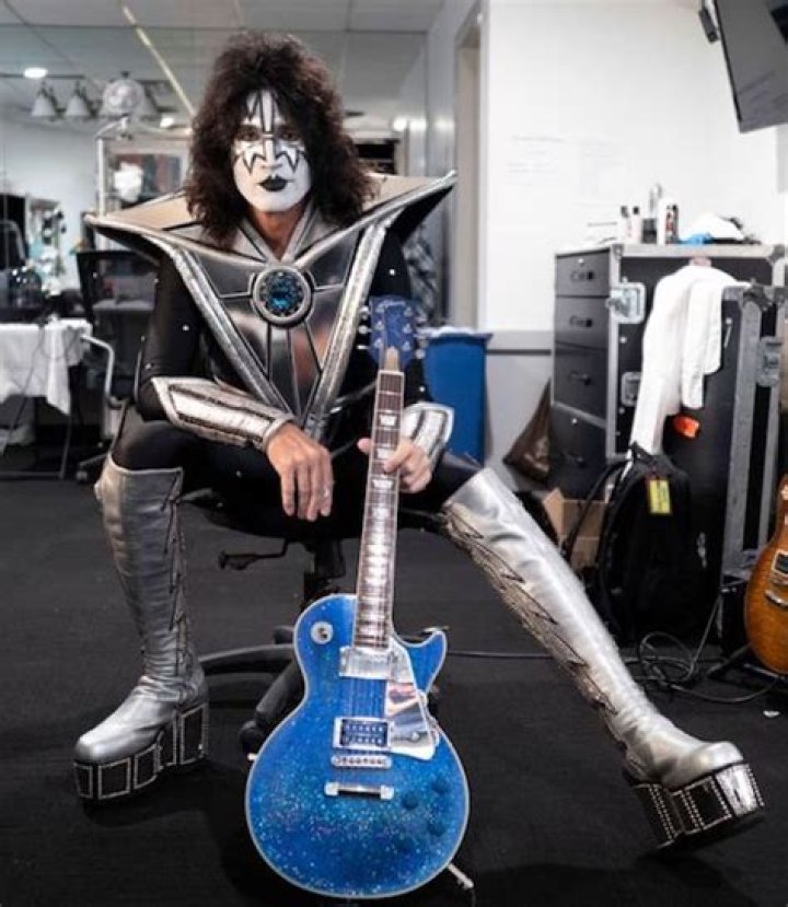 Tommy Thayer Net Worth, Age, Height, Bio, Birthday, Wiki!