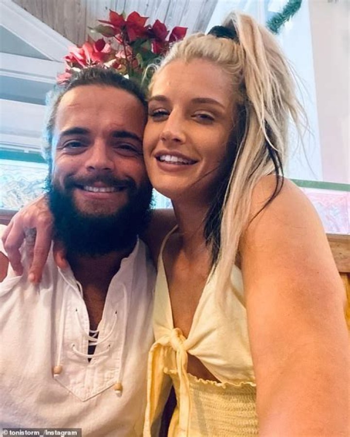 Toni Storm Boyfriend: Is Toni Storm married?