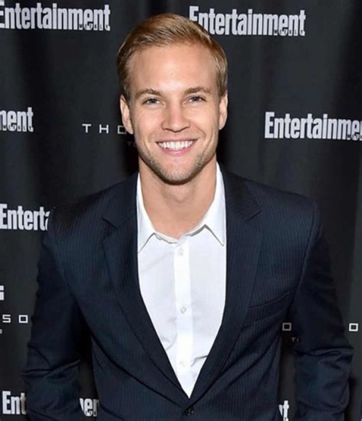 Treat Williams Age, Height, Weight