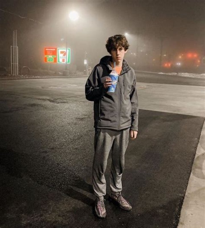 Tyler Bott Age, Height, Net Worth, Girlfriend, Dating