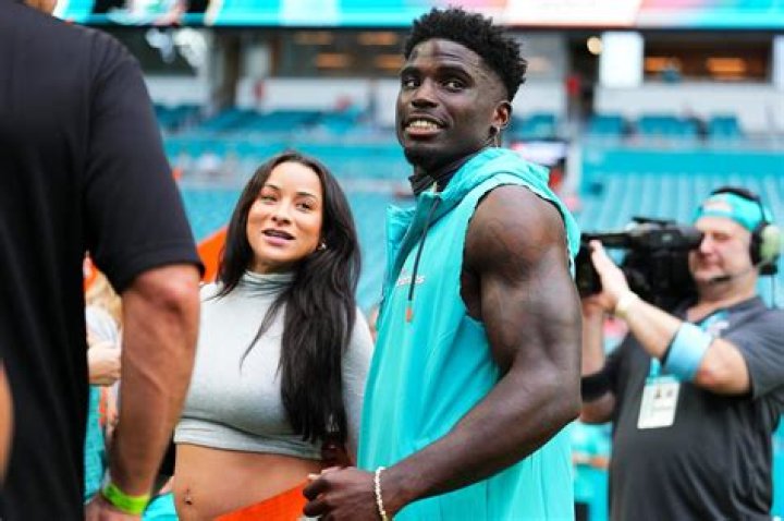 Tyreek Hill Bio, Age, Parents, Wife, Children, Net Worth