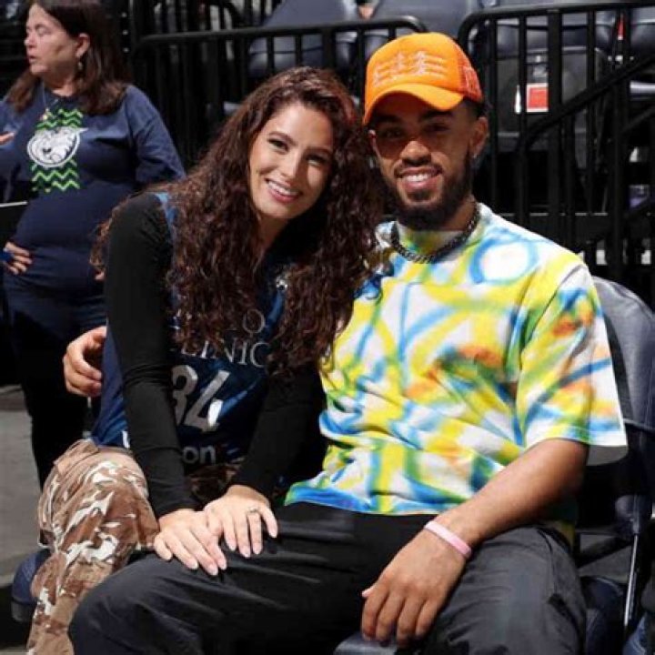 Know All About Tyus Jones Wife Carrie Yeakey!!