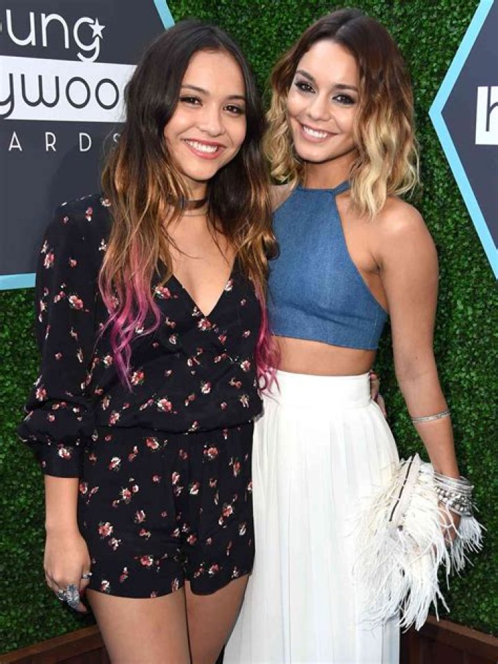 Vanessa Hudgens Siblings: Meet Stella Hudgens