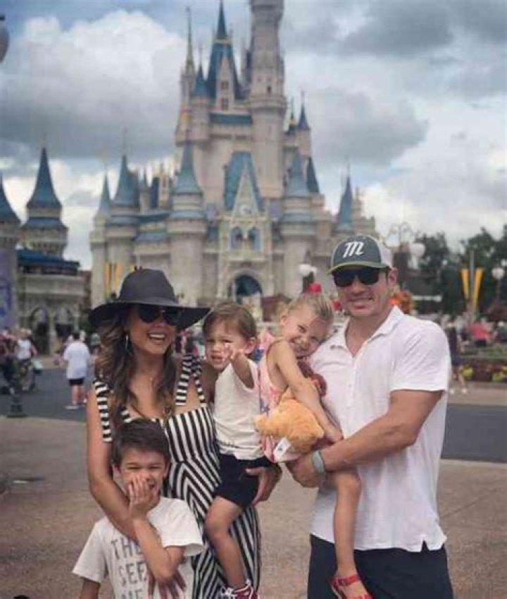 Vanessa Lachey Married Life Insight, Her Family Life, Ethnicity, Facts
