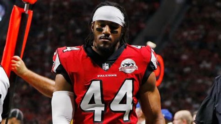 Vic Beasley Net Worth, Age, Height, Bio, Birthday, Wiki!
