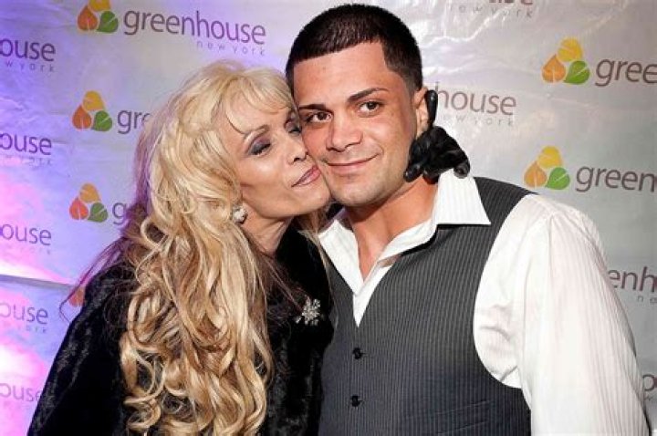 Victoria Gotti Net Worth, Age, Height, Bio, Birthday, Wiki!