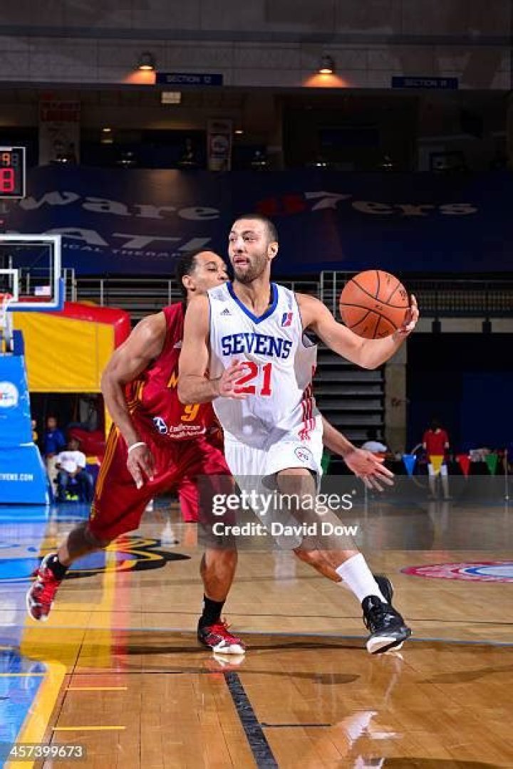 Fame | Wayne Marshall (basketball) net worth and salary income estimation Jan, 2024