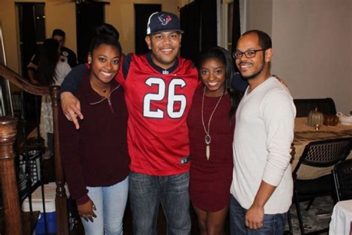 Who Are Ashley Johnson Siblings?