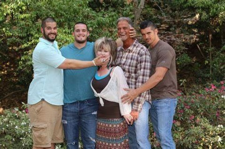 Who are Derek Carr's Parents? Rodger Carr and Sheryl Carr