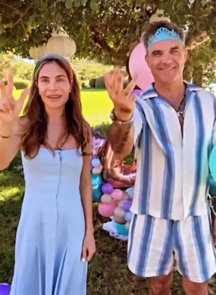 Who Is Ayda Field?, Birthday, Family, Movies, Social Media