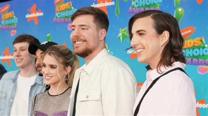 Who Is Chris Rose’s Wife? His, Net Worth, Family, Salary, & Facts