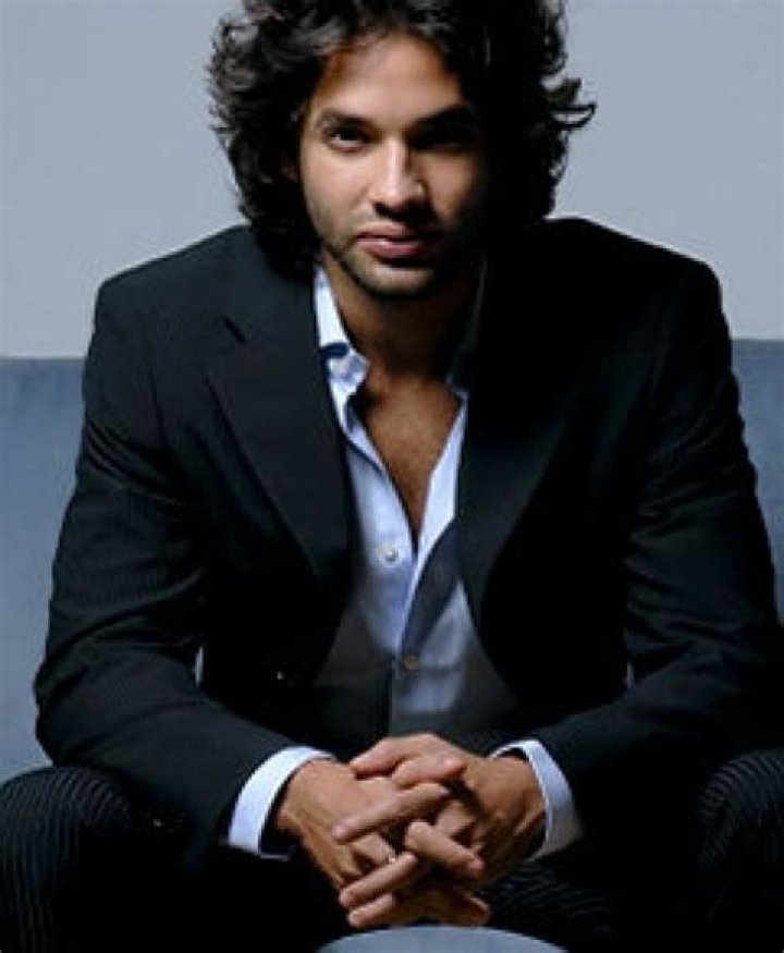 Fame | Xavier Enrique Torres net worth and salary income estimation Apr, 2024