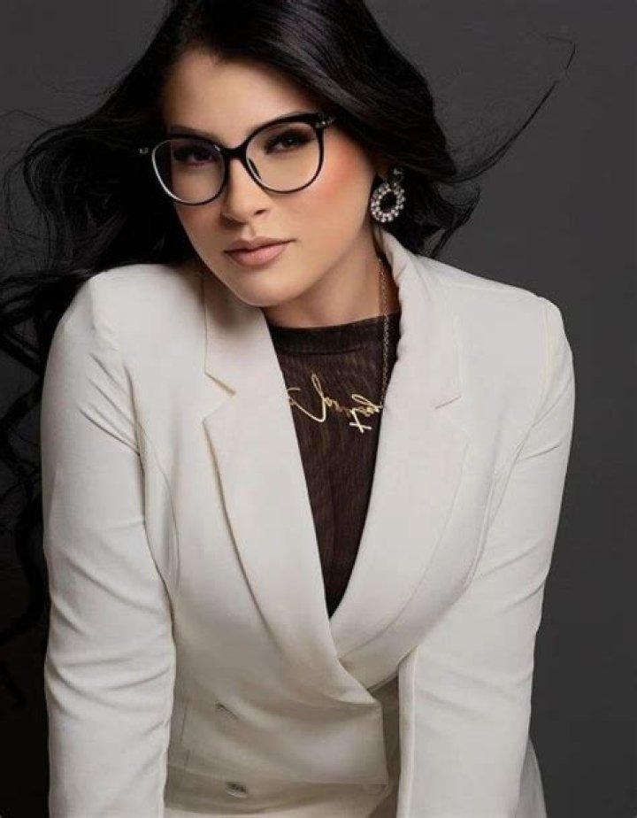 Yani Janetsy27 Net Worth, Age, Height, Bio, Birthday, Wiki!